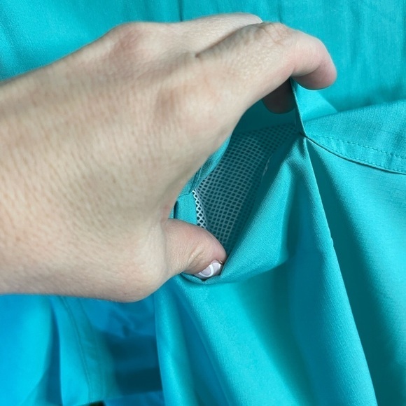 NWT Eddie Bauer Men's Woven Tech Shirt Starling Turquoise Size Small Button Up - Picture 9 of 14